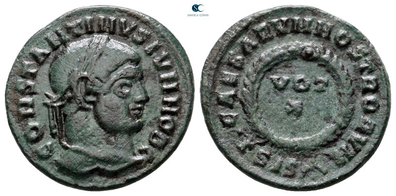 Constantine II, as Caesar AD 317-337. Siscia
Follis Æ

18 mm, 2,66 g



v...