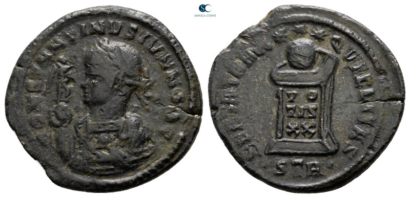 Constantine II, as Caesar AD 317-337. Treveri
Follis Æ

20 mm, 2,58 g



...