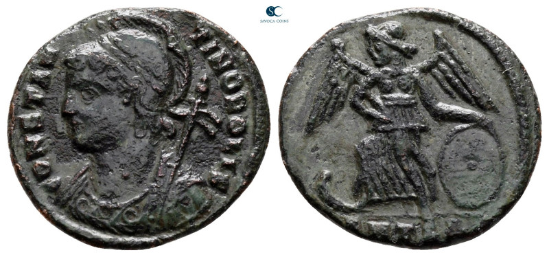 City Commemoratives AD 330-354. Thessaloniki
Follis Æ

18 mm, 2,25 g



v...