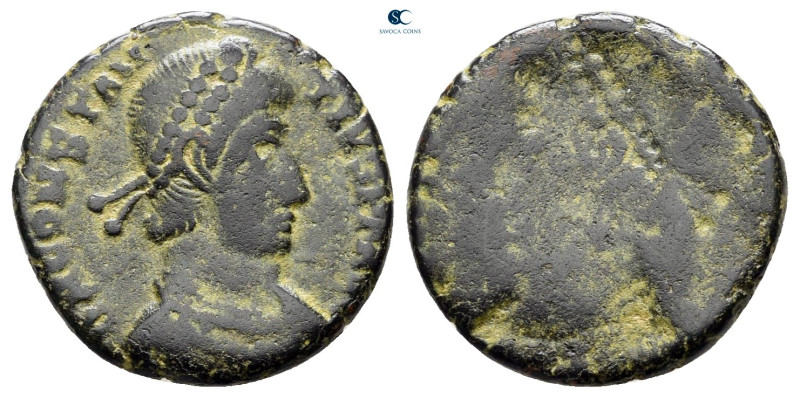 Constantius II AD 347-361. Rome
Brockage Follis Æ

15 mm, 1,85 g



very ...