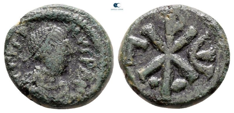 Justin I AD 518-527. Constantinople
Pentanummium Æ

13 mm, 2,14 g



very...