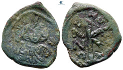 Justin II AD 565-578. Constantinople. Half Follis or 20 Nummi Æ