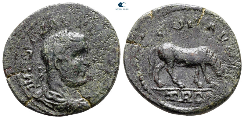 Troas. Alexandreia. Valerian I AD 253-260. 
Bronze Æ

24 mm, 5,69 g



ve...