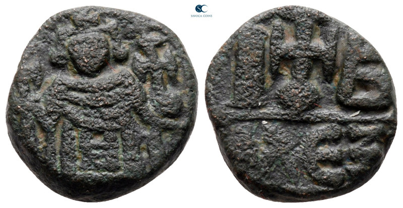 Constans II AD 641-668. Alexandria
12 Nummi Æ

17 mm, 6,28 g



very fine...