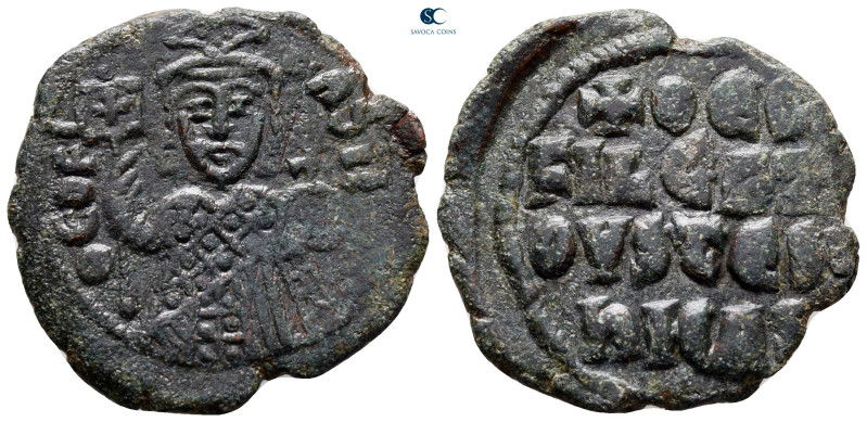 Theophilus AD 829-842. Constantinople
Follis Æ

29 mm, 7,01 g



very fin...
