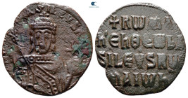 Romanus I Lecapenus AD 920-944. Constantinople. Follis Æ