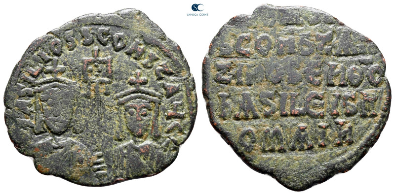 Basil II Bulgaroktonos, with Constantine VIII AD 976-1025. Constantinople
Folli...