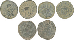 Lote 3 monedas As. 200-20 a.C. MALACA (MÁLAGA). Anv.: Cabeza de Vulcano a derecha con birrete aplanado terminado en borla recta, detrás tenazas y leye...