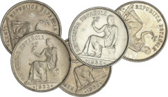 Lote 5 monedas 1 Peseta. 1933. A EXAMINAR. EBC+ a SC.