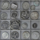 Lote 17 monedas. S.XX. BERMUDA, CHECOSLOVAQUIA, DOMINICA, ETIOPIA, JAPON, REP. DOMINICANA, VENEZUELA. AR. Lote de conjunto con varias piezas en SC, de...