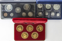 Lote 5 Sets. 1971 a 1989. AE, AR, CuNi. AUSTRALIA: 5 monedas 1989 KM-PS64, ISLE OF MAN: 5 monedas 1979 (KM-46a-50a), JAMAICA: 7 monedas 1971 KM-PS7 y ...
