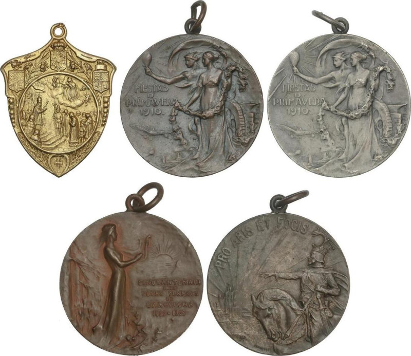 Lote 5 medallas modernistas. 1907 a 1922. Br, Br dorado, metal gris. Fiestas de ...