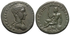 Moesia Inferior. Nikopolis. Diadumenianus (218 n. Chr.).

 Bronze.
Vs: Büste mit Paludament und Panzer rechts.
Rs: Flussgott nach links sitzend, i...