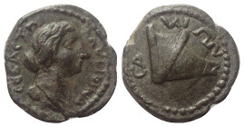 Inseln vor Ionien. Samos. Faustina II. (gest. 176 n. Chr.).

 Bronze.
Vs: Drapierte Büste rechts.
Rs: Prora einer samischen Galeere (Samaina) rech...