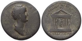 Lydien. Sardeis. Faustina I. (gest. 141 n. Chr.).

 Bronze. Ca. 141 - 144 n. Chr.
Vs: Drapierte Büste der Diva Faustina rechts.
Rs: Sechssäuliger ...