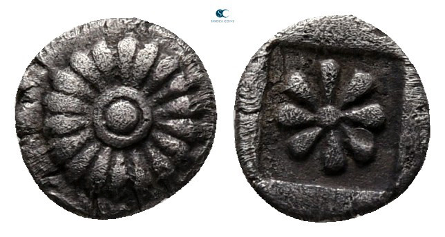 Ionia. Erythrai circa 480-450 BC. 
Hemiobol AR

6 mm, 0,31 g

Floral orname...