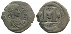 Justinian I (527-565). Æ 40 Nummi (32mm, 14.20g, 6h). Theoupolis (Antioch), 533-537. Diademed, draped and cuirassed bust r. R/ Large M; cross above, s...