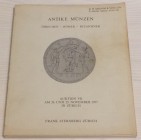 Sternberg F. Antike Munzen, Griechen, Romer, Byzantiner, 25 november 1977. Brossura ed. pp. 140 tavv. LXVI. Con lista prezzi stima. Buono stato.