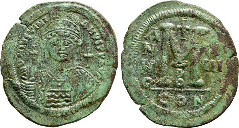 JUSTINIAN I (527-565). Follis. Constantinople. Dated RY 13 (539/40). 

Obv: D ...