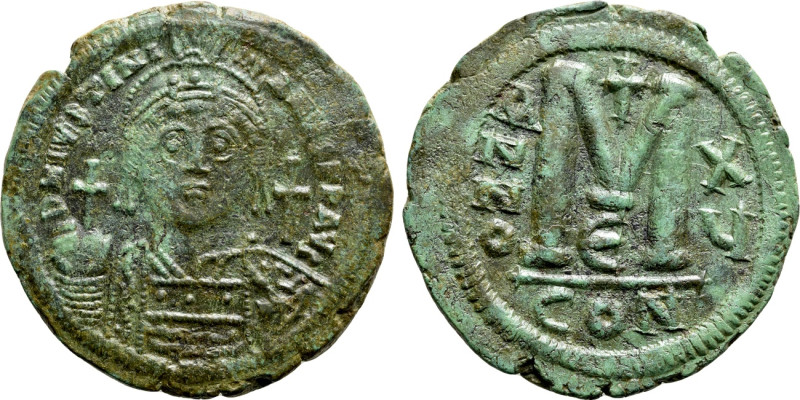 JUSTINIAN I (527-565). Follis. Constantinople. Dated RY 15 (541/2). 

Obv: D N...