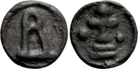 BASIL I THE MACEDONIAN (867-886). Ae. Cherson