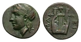 Troas, Hamaxitos. AE, 1.31 g 11.55 mm. 4th century BC.
Obv: Laureate head of Apollo to left.
Rev: [Α]ΜΑ-ΞΙ, Lyre; above, bunch of grapes.
Ref: SNG ...
