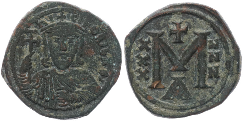 Nicephorus I, 802-811 AD. AE, Follis. 5.83 g. 25.14 mm. Constantinople. 
Obv: NI...