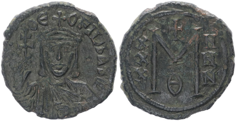 Theophilus 829-842 AD. AE, Follis. 7.69 g. 28.87 mm. Syracuse mint. 
Obv: ΘEOFIL...