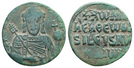 Constantine VII Porphyrogenitus with Romanus I, 913-959 AD. AE, Follis. 6.21 g. 25.12 mm. Constantinople.
Obv: + R[ωMAҺ ЬASILЄVS R]ωM. Frontal bust o...