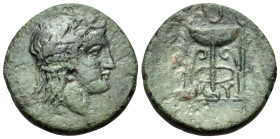 BRUTTIUM. Hyporon. Circa 300 BC. (Bronze, 19 mm, 4.51 g, 12 h). Laureate head of Apollo to right. Rev. [Υ-Π-Ο-Ρ] Tripod with three ring handles and le...