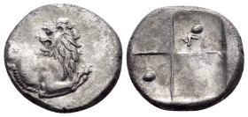 THRACE. Chersonesos. Circa 386-338 BC. Hemidrachm (Silver, 14 mm, 2.26 g, 11 h). Forepart of a lion to right, his head turned back to left. Rev. Quadr...
