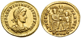 Valentinian II, 375-392. Solidus (Gold, 21 mm, 4.46 g, 6 h), Treveri, 3rd officina (T), 376-377. D N VALENTINIANVS IVN P F AVG Diademed, draped and cu...