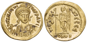 Anastasius I, 491-518. Solidus (Gold, 20.5 mm, 4.03 g, 5 h), Constantinople, 5th officina (E), 507-518. D N ANASTA-SIVS P P AVC Helmeted and cuirassed...