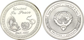 Kuwait 2 Dinars 1995
KM# 24; Silver., Proof; Jaber III; 50th Anniversary of the United Nations