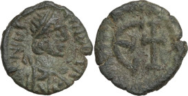 Justin II (565-578). AE Pentanummium, Ravenna mint. Obv. Diademed, draped and cuirassed bust right. Rev. Large Є; cross to right; all within laurel wr...