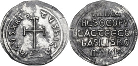 Michael I, Rhangabe wit Theophylactus (811-813). AR Miliaresion, Constaninople mint. Obv. IhSYS XRIStYSnICA. Cross potent on three steps; triple borde...