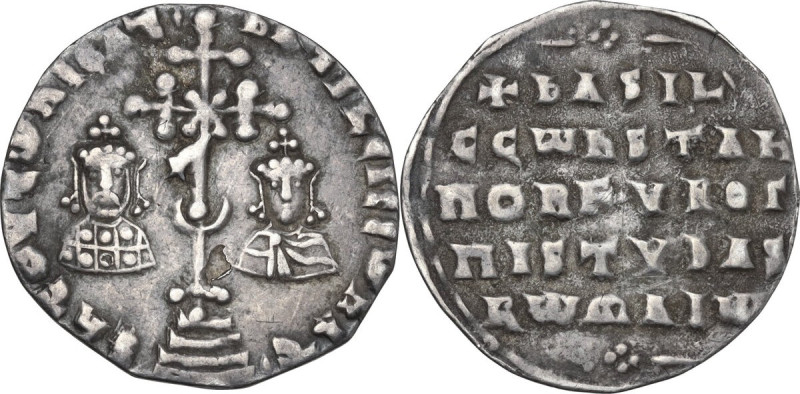 Basilius II (976-1025). AR Miliaresion, Constantinople mint. Obv. Facing busts o...