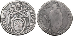 Fano. Gregorio XIII (1572-1585), Ugo Boncompagni. Testone. CNI 28/29; M. 376 I; Berm. 1260. AG. 9.13 g. 29.00 mm. RR. BB/MB+.