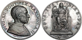 Pio XII (1939-1958), Eugenio Pacelli. Medaglia A. II. D/ PIVS XII PONTIFEX MAXIMVS A II. Busto a sinistra con berrettino, mozzetta e stola. R/ OPVS IV...