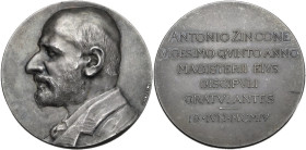 Antonio Zincone (1848-1908). Medaglia 1904. AE argentato. 32.27 g. 40.50 mm. Saggio non invasivo al bordo. Bel BB.