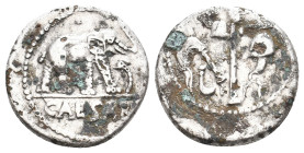 JULIUS CAESAR, 49 BC. AR, Fourrée. Denarius. Military mint traveling with Caesar. 2.84 g. 17.10 mm.