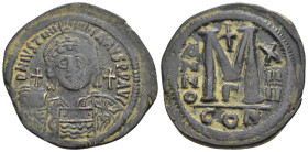 JUSTINIAN I, 527-565 AD. AE, Follis. Constantinople. 24.51 g. 42.20 mm.