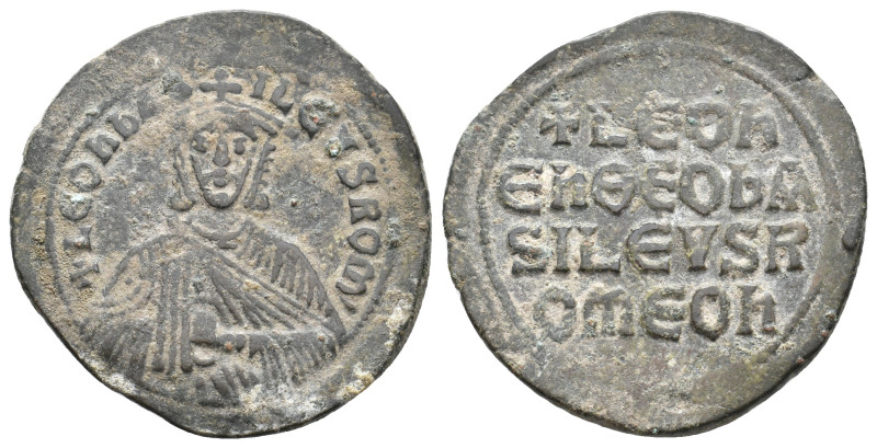 LEO VI The Wise, 886-912 AD. AE, Follis. Constantinople. 6.34 g. 28.65 mm.