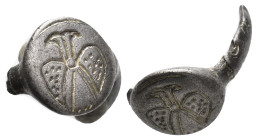 ANCIENT BYZANTINE SILVER RING (4TH-15TH CENTURY AD.)
Condition : See picture. No return.
Weight : 2.99 g
Diameter: