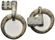 ANCIENT BYZANTINE BRONZE KEY RING (4TH-15TH CENTURY AD.)
Condition : See picture. No return.
Weight : 17 g
Diameter: 42 mm