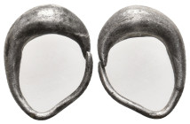 ANCIENT GREEK SILVER EARING (4TH-1ST CENTURY BC.)
Condition : See picture. No return.
Weight : 3.43 g
Diameter: 19.30 mm