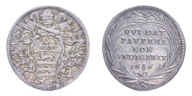 ROMA INNOCENZO XI (1676-1689) GIULIO 1684 AG. 2,91 GR. MIR. 2036/2 C BB-SPL