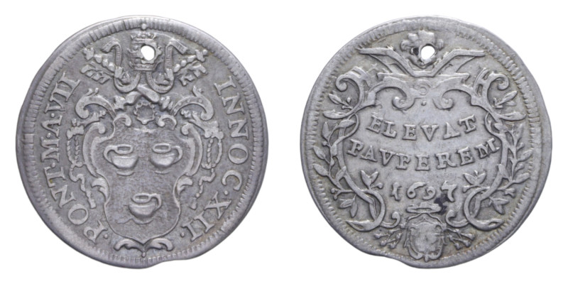 ROMA INNOCENZO XII (1691-1700) GIULIO 1697 AG. 2,95 GR. MIR. 2155/5 C BB (FORO)