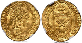 Papal States. Nicholas V (1447-1455) Ducat ND MS62 NGC, Rome mint, Fr-6, Berman-326. • + • NICOLAVS • | • PP • QVIИTVS •, Papal arms in quadrilobe / •...