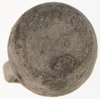 Antike Objekte
 kleiner Henkelkrug aus graubraunem Ton, H ca. 10 cm, Ø ca. 5 cm
